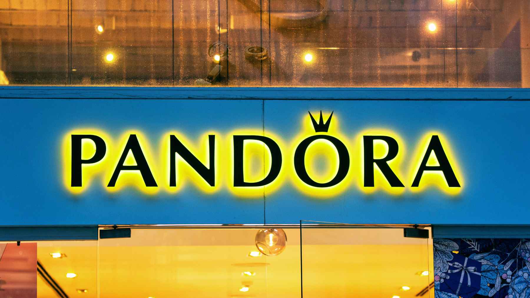 Pandora anillo reina malvada
