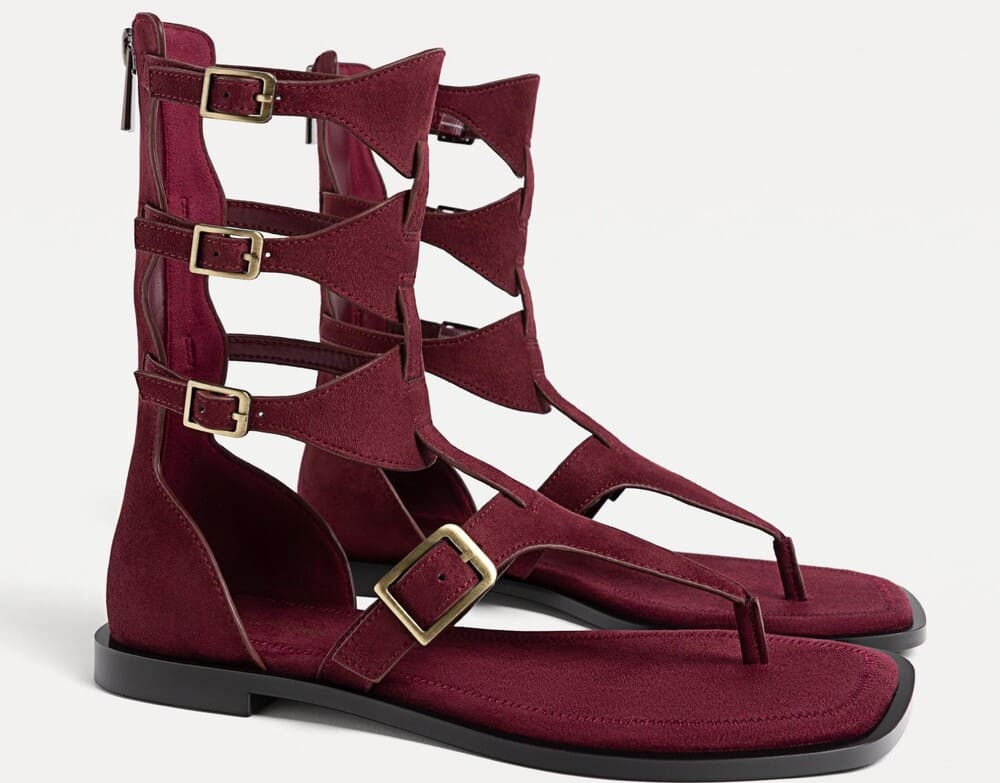 Sandalias romanas hebillas de Stradivarius