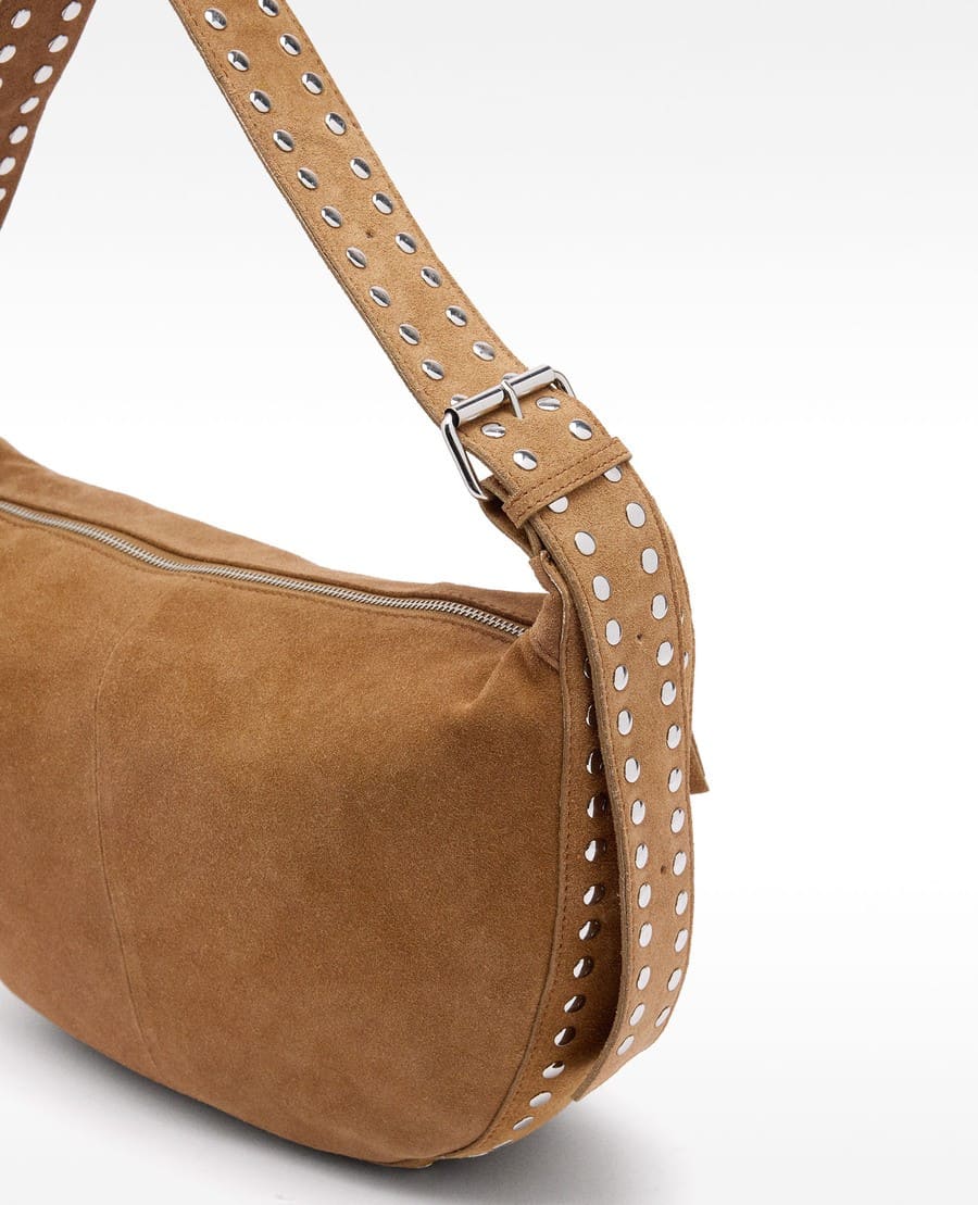 Bolso bandolera de piel con tachuelas de Parfois