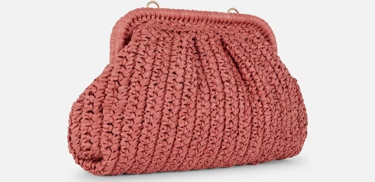 Bolso de mano de paja de Paula Echevarría
