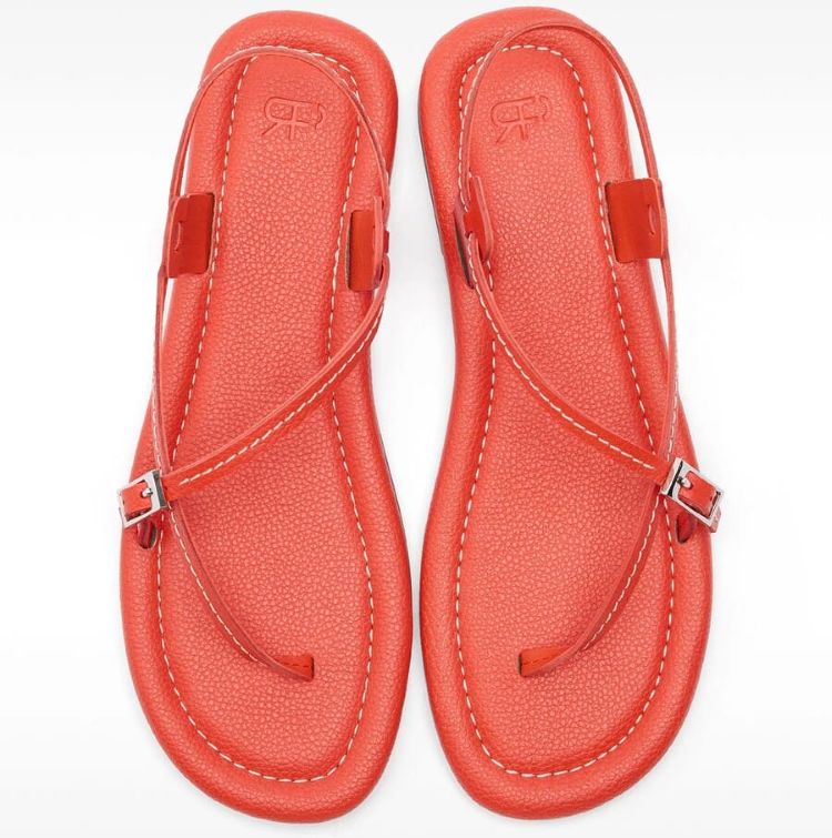 Sandalias planas de piel con tiras finas de Parfois