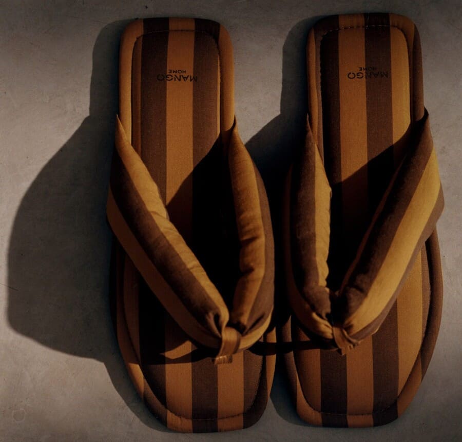 Zapatillas abiertas raya tejida de Mango
