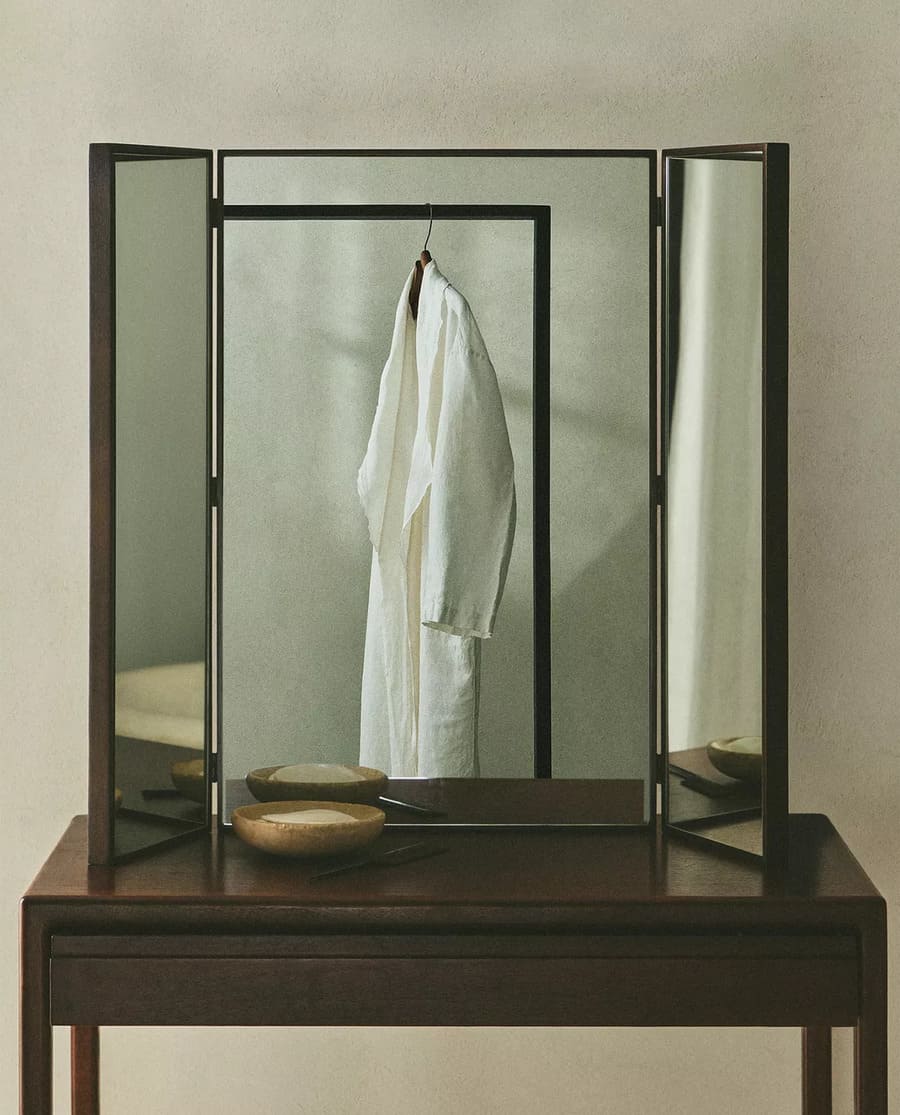 Espejo tríptico en madera de Zara Home