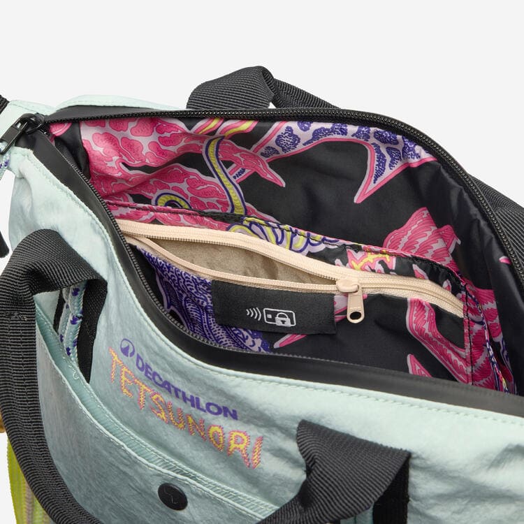 Bolso DECATHLON x TETSUNORI deportivo
