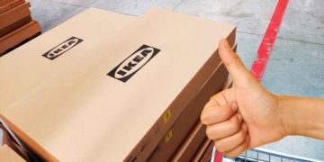 Ikea mesa STRANDON